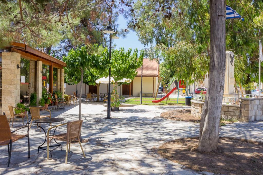 Rustic Village Retreat Amargeti Exterior photo